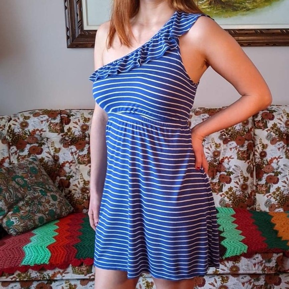 Blue and white striped one shoulder ruffle dress - Picture 3 of 6